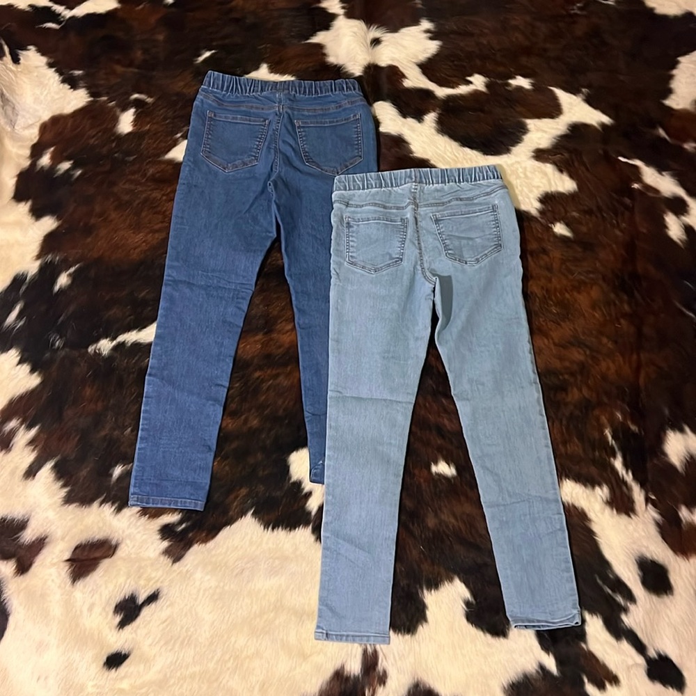Oshkosh jeggings - Girls 10A.       2 pair